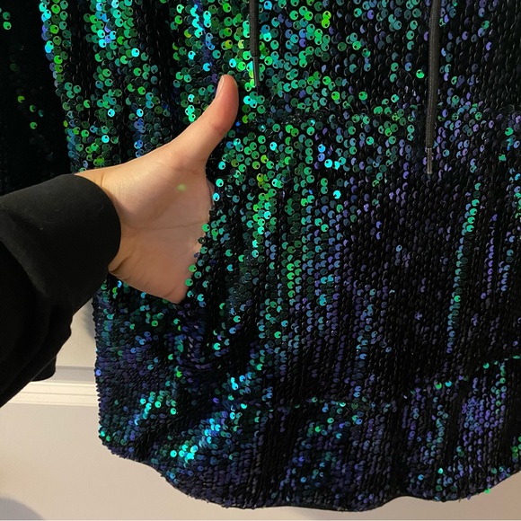 Mermaid sequin hoodie - Picture 6 of 9